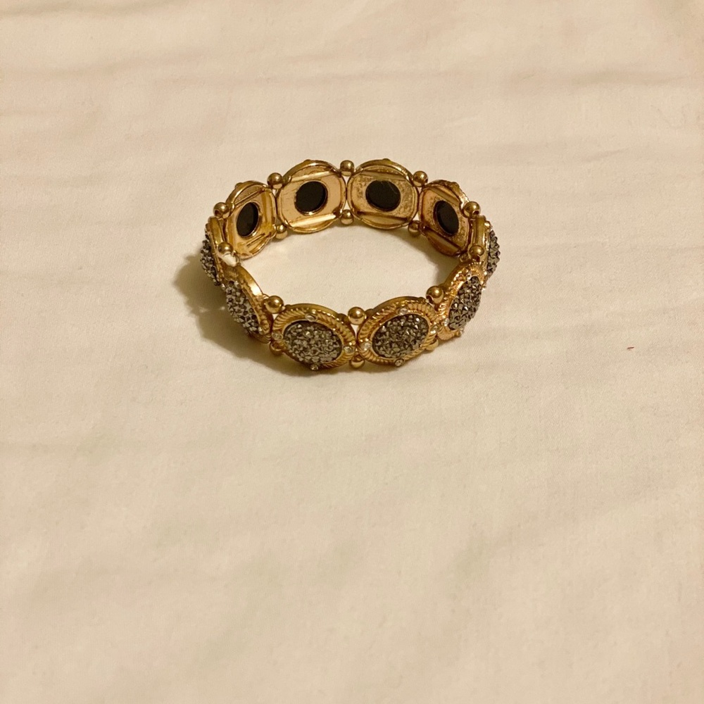 Gold chunky bracelet